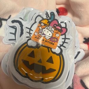 Hello Kitty Halloween Plastic Plates